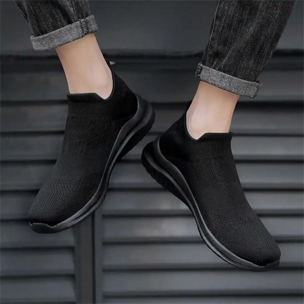 Women Formal Wear Shop - Sepatu olahraga pria, krem lembut baru