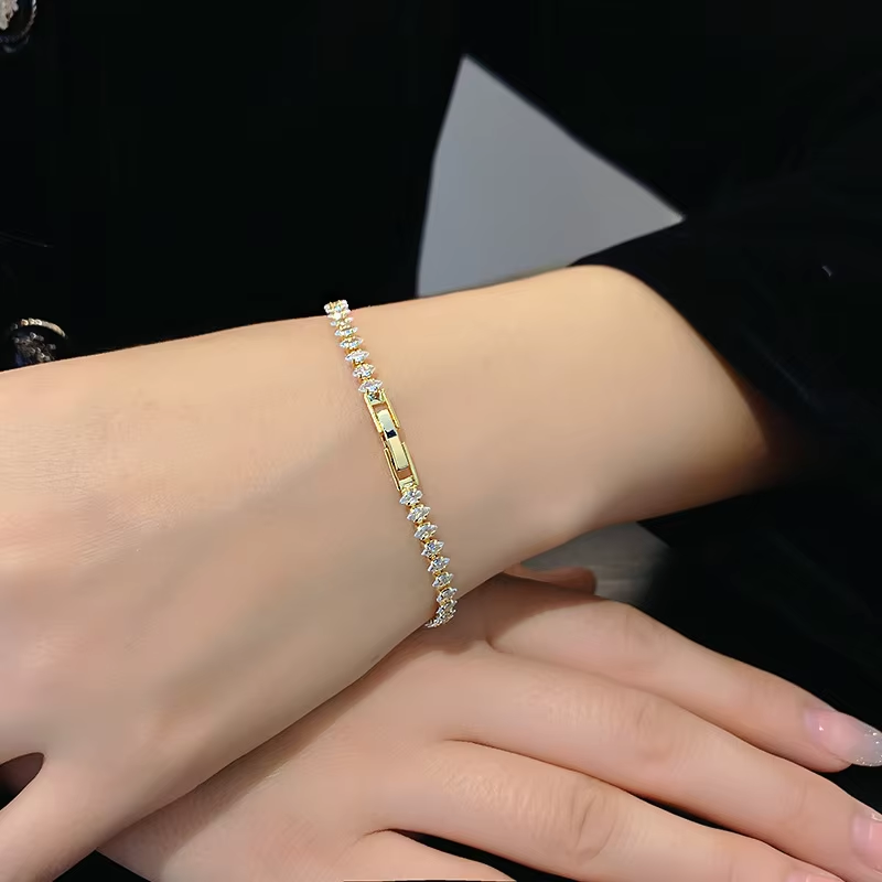Gelang Emas CZ yang Anggun – G - Formal Wear Jewelry For Women ulasan dan harga